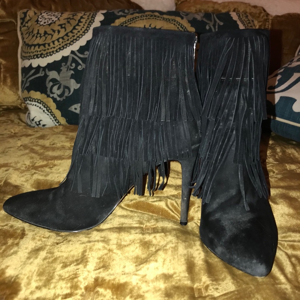 🎉HOST PICK!🎉 Black Suede Fringe Boots By Steve Madden - Picture 16 of 16